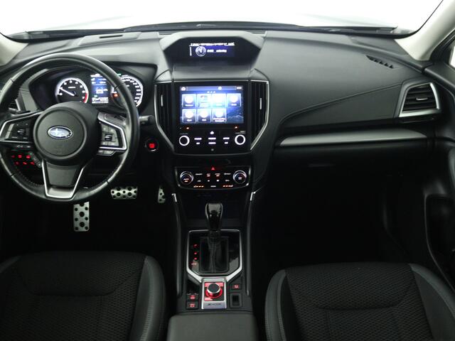Subaru FORESTER 2.0i e-BOXER Luxury | 1870 kg Trekgewicht | Camera | Dodehoek Detector | Apple Carplay\Android Auto | Nederlandse Auto | NAP |