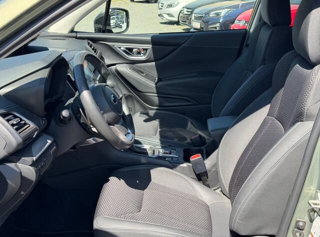 Subaru FORESTER 2.0i e-BOXER Comfort Parkeerhulp V+A/Camera/Navi/Stoelverwarming.