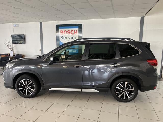 Subaru FORESTER 2.0i e-BOXER Luxury Trekhaak / Winterwielen / vol opties