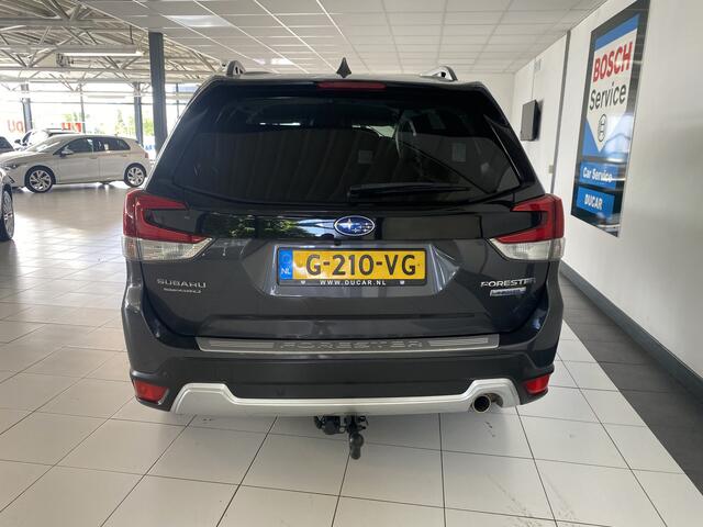 Subaru FORESTER 2.0i e-BOXER Luxury Trekhaak / Winterwielen / vol opties