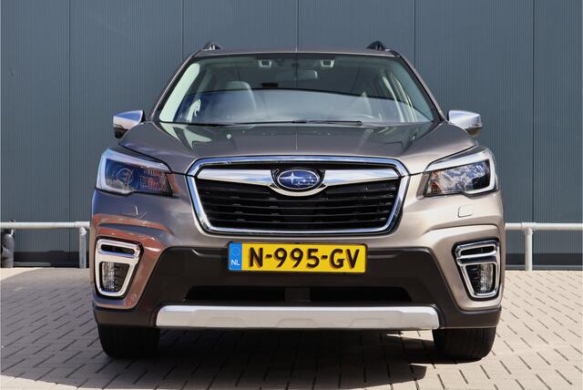 Subaru FORESTER 2.0i e-BOXER Premium 4WD | Trekhaak | Leer | Panoramadak | Adapt. Cruise | Camera | Sideview | Stoelverwarming voor + achter | Apple Carplay / Android Auto
