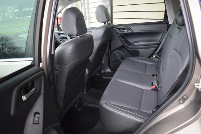 Subaru FORESTER 2.0 Premium - Eyesight - Trekhaak - Dealer onderhouden