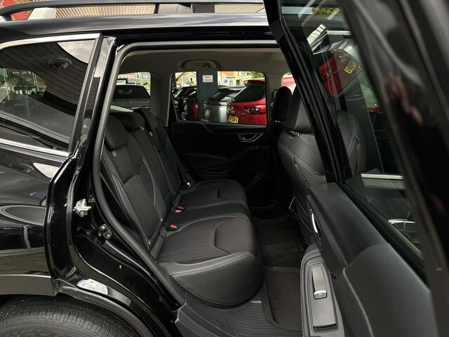 Subaru FORESTER 2.0i e-BOXER Comfort Automaat/Trekhaak/Parkeerhulp/Navi/Camera