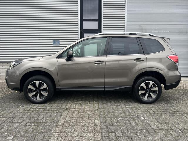 Subaru FORESTER 2.0 Luxury Plus Eyesight Automaat | Trekhaak | 17" LM Velgen | Climate Control | Elek. Schuif/Kantel Dak