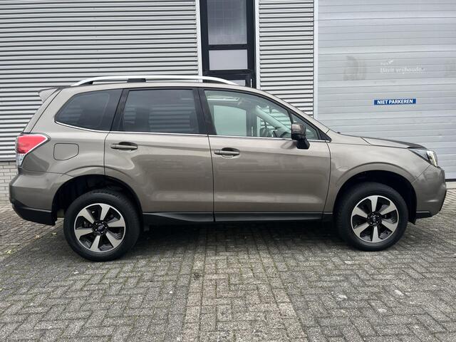 Subaru FORESTER 2.0 Luxury Plus Eyesight Automaat | Trekhaak | 17" LM Velgen | Climate Control | Elek. Schuif/Kantel Dak