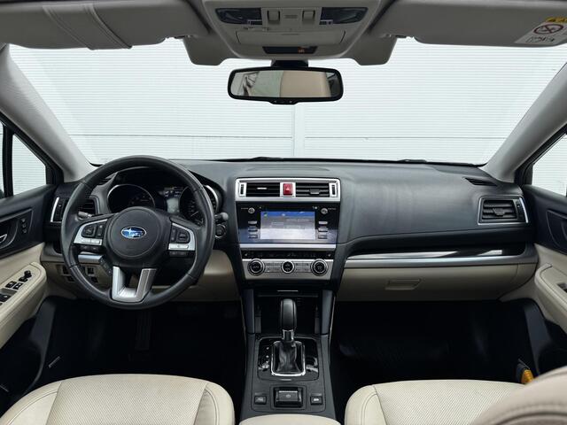 Subaru OUTBACK 2.5i Premium / Trekhaak 2000 kg / 10-2017 / duurste uitvoering / zeer nette auto / goed onderhouden / pdc voor / Stoelverwarming / Bluetooth audio / Leren Bekleding /