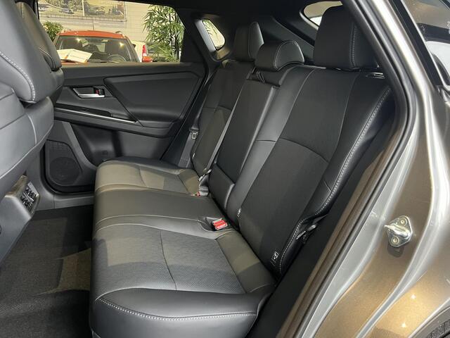 Subaru SOLTERRA 4E-xperience 73.1 kWh | NIEUW MODEL!!! | 100% Elektrisch | Uit Voorraad Leverbaar | Panoramisch Dak | Dubbelen Draadloze Telefoonoplader | Nieuw Multimedia Systeem