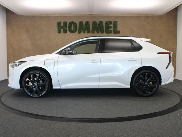 Subaru SOLTERRA 71 kWh - ORIGINEEL NEDERLANDSE AUTO - 1 FASE LADEN - SNELWEGLAAD MOGELIJKHEID - DODEHOEK DETECTIE - PARKEERSENSOREN VOOR EN ACHTER - 360 GRADEN CAMERA - APPLE CARPLAY/ANDROID AUTO - BESTUURDERSSTOEL IN HOOGTE VERSTELBAAR - ELEKTRISCHE ACHTERKLEP