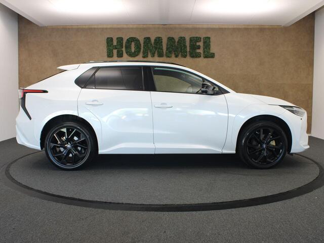 Subaru SOLTERRA 71 kWh - ORIGINEEL NEDERLANDSE AUTO - 1 FASE LADEN - SNELWEGLAAD MOGELIJKHEID - DODEHOEK DETECTIE - PARKEERSENSOREN VOOR EN ACHTER - 360 GRADEN CAMERA - APPLE CARPLAY/ANDROID AUTO - BESTUURDERSSTOEL IN HOOGTE VERSTELBAAR - ELEKTRISCHE ACHTERKLEP