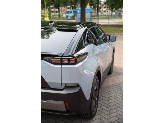 Subaru Uncharted 2E-xcite 57.7 kWh - Nu met Gratis Afneembare trekhaak - 8 jaar garantie - Diverse kleuren/uitvoeringen uit voorraad leverbaar