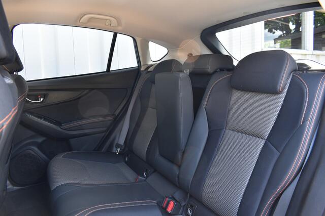 Subaru XV 1.6i Comfort | Trekhaak | Dealer onderhouden | Blis | Stoelverwarming |