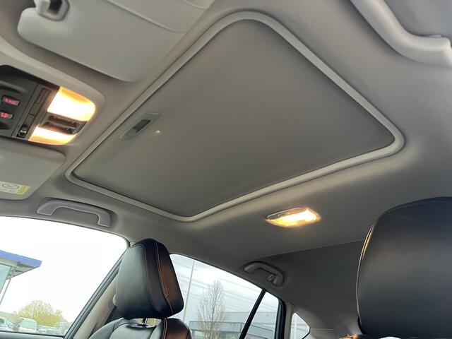 Subaru XV 2.0i e-BOXER Premium Automaat | Elek. Schuif/Kantel Dak | Apple Carplay & Android Auto | Climate Control