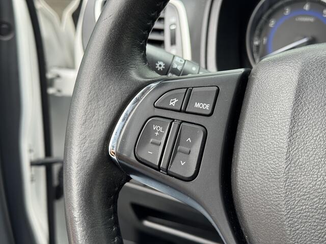 Suzuki BALENO 1.2 High Executive * Achteruitrijcamera * Stoelverwarming *