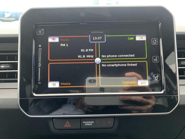 Suzuki IGNIS 1.2 Smart Hybrid Select Per direct leverbaar. info: M. Safari 0492588976