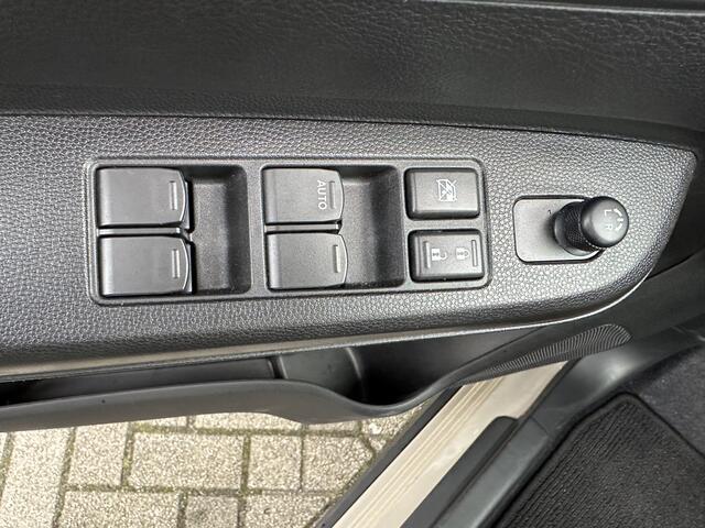 Suzuki IGNIS 1.2 Smart Hybrid Style Navi+BT+Cam ECC-Airco Cr.Control PDC Stoelverw. LED 16"LMV 6jr.Garantie