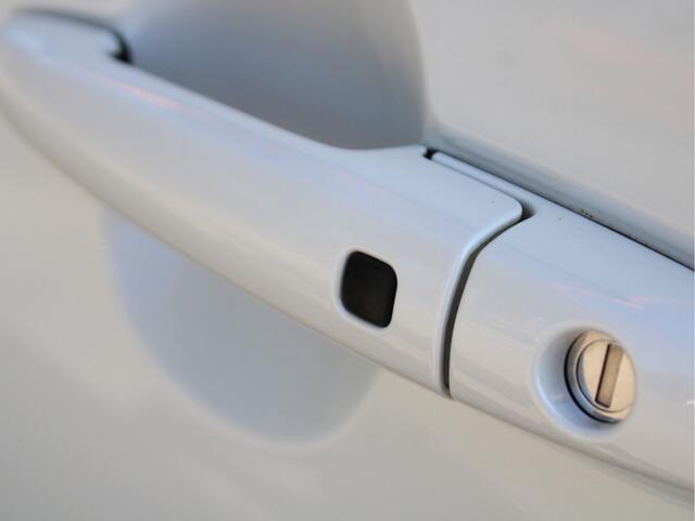 Suzuki IGNIS 1.2 Smart Hybrid Style Navigatie, Achteruitrijcamera, Cruise Control, Stoelverwarming