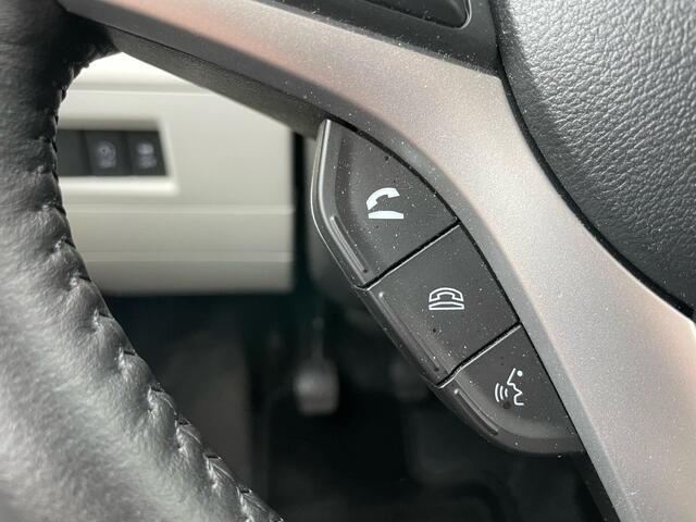 Suzuki IGNIS 1.2 Stijl Smart Hybrid / Trekhaak / All Season banden / Alcantara interieur / 1ste eigenaar auto / Navigatie / Camera / Climate Control.