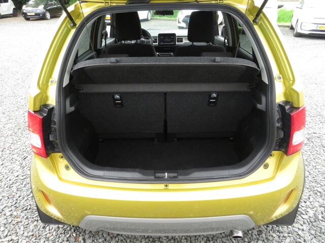 Suzuki IGNIS 1.2 Smart Hybrid Style, Automaat, 1e Eig. Dealer onderhouden, Zeer Compleet met o.a. JUNO velgen en Treeplanken!