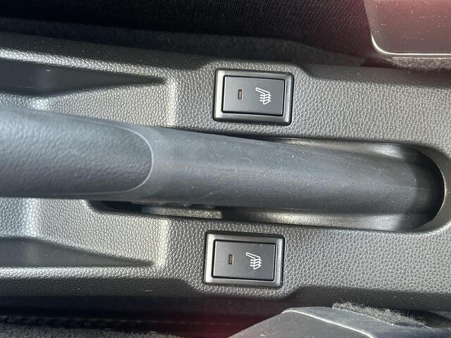 Suzuki IGNIS 1.2 Smart Hybrid Select / Achteruitrijcamera / Navigatie / Stoelverwarming voor / Trekhaak /