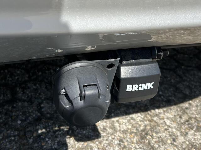 Suzuki IGNIS 1.2 Smart Hybrid Select / Achteruitrijcamera / Navigatie / Stoelverwarming voor / Trekhaak /