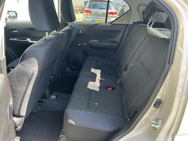 Suzuki IGNIS 1.2 Smart Hybrid Select / Achteruitrijcamera / Navigatie / Stoelverwarming voor / Trekhaak /