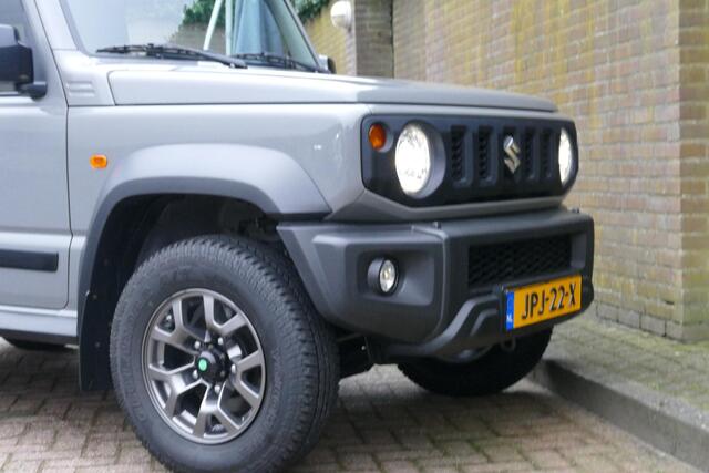 Suzuki JIMNY 1.5 Stijl | ALLGRIP | 4 PERSOONS | TREKHAAK | CRUISE CONTROL | NAVIGATIE |