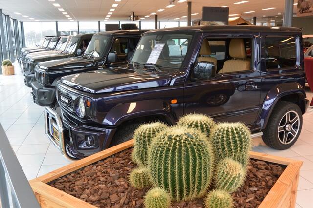 Suzuki JIMNY 1.5 Stijl AllGrip (4x4) 4-persoons Trekhaak/Leder/Cruise control