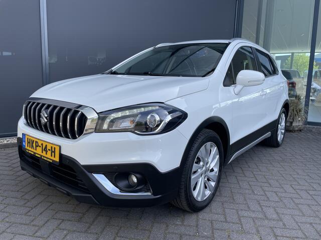 Suzuki S-Cross 1.0 Boosterjet Exclusive Climate control - Cruise control - Navi - Parkeersensoren V+A - A-uitrijcamera - MFL-stuurwiel - Apple carplay/Android auto - Mistlampen voor- LMV 17"- Ramen E-V+A - Spiegels E-Verstel en ver