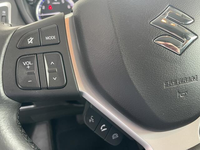 Suzuki S-Cross 1.0 Boosterjet Exclusive Climate control - Cruise control - Navi - Parkeersensoren V+A - A-uitrijcamera - MFL-stuurwiel - Apple carplay/Android auto - Mistlampen voor- LMV 17"- Ramen E-V+A - Spiegels E-Verstel en ver