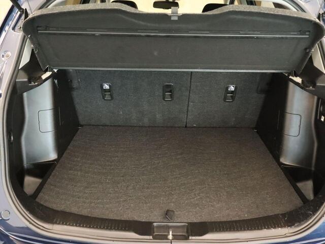 Suzuki S-Cross 1.4 Boosterjet Exclusive - ORIGINEEL NEDERLANDSE AUTO - AFKOMSTIG VAN 1E EIGENAAR - AFNEEMBARE TREKHAAK - TREKGEWICHT 1200 KG - 4 X ELEKTRISCHE RAMEN -VOORSTOELEN VERWARMD - NAVIGATIE -CLIMATE CONTROL - PARKEERSENSOREN ACHTER