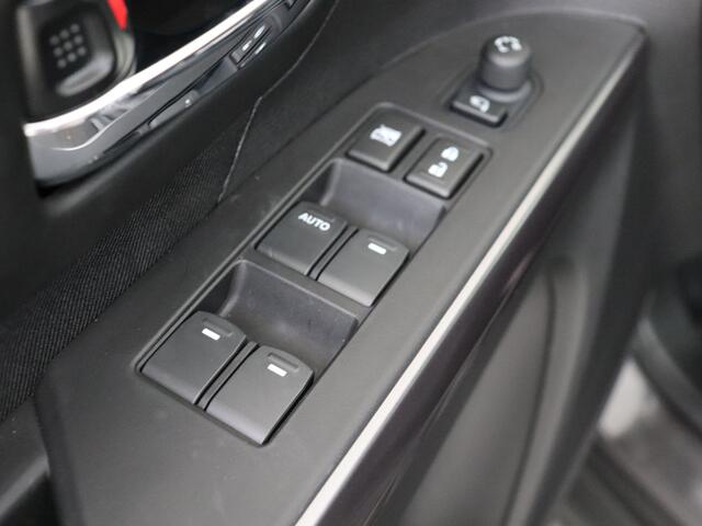 Suzuki S-Cross 1.4 Boosterjet Select Smart Hybrid Nu tijdelijk met ¤ 2500,- SUV voordeel (Direct leverbaar)