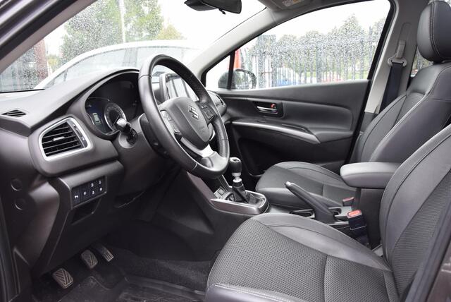 Suzuki S-Cross 1.4 Boosterjet Style Smart Hybrid | elektrisch glazen panorama-dak | Lederen bekleding | Apple carplay/Android |