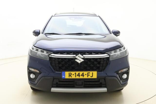 Suzuki S-Cross 1.4 Boosterjet Style Smart Hybrid | Panoramisch schuif/kanteldak | Trekhaak | Navigatie | Elektrisch inklapbare spiegels | Climate control | Stoelverwarming | Weinig kilometers