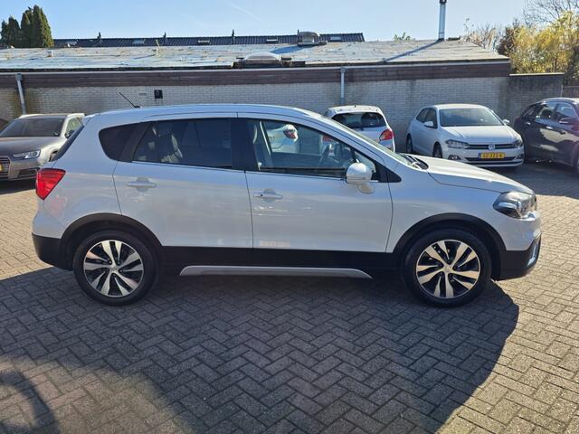 Suzuki S-Cross 1.4 B.jet Stijl, leder interieur, panoramadak. Trekhaak.