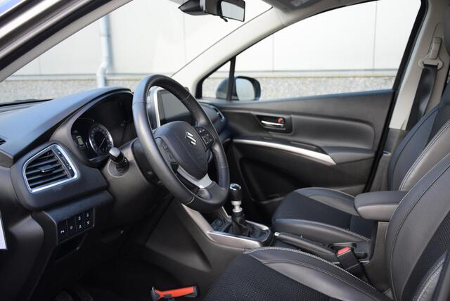Suzuki S-Cross 1.4 Boosterjet Style Smart Hybrid | 1500-kg trekgewicht! | tot 10 jaar fabrieksgarantie | 360-graden camera |