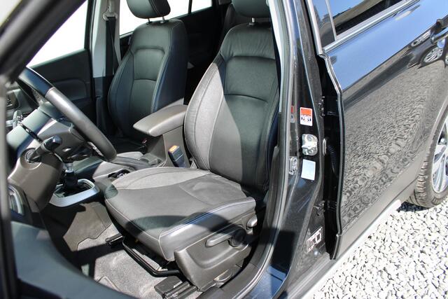 Suzuki S-Cross 1.4 Boosterjet Style Smart Hybrid Panoramadak, Trekhaak, Dealeronderhouden, Stijl Uitvoering.