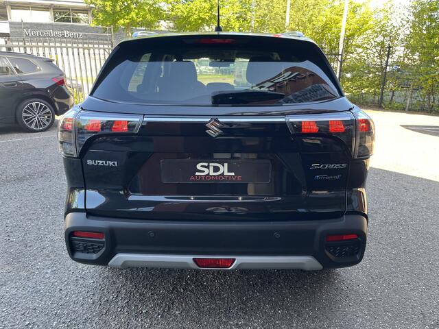 Suzuki S-Cross 1.5 Hybrid Style // ADAPT. CRUISE // DODEHOEK // STOELVERWARMING // CAMERA // APPLE-ANDROID AUTO // KEYLESS //