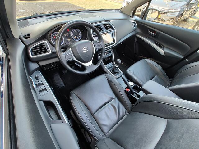Suzuki S-Cross 1.4 BOOSTERJET STYLE SMART HYBRID Open dak | Leder | Navigatie | Keyless