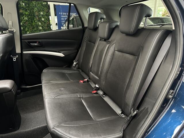 Suzuki S-Cross 1.4 BoosterJet AllGip Style Hybride [ PANORAMADAK I TREKHAAK I ALL-SEASON BANDEN ]