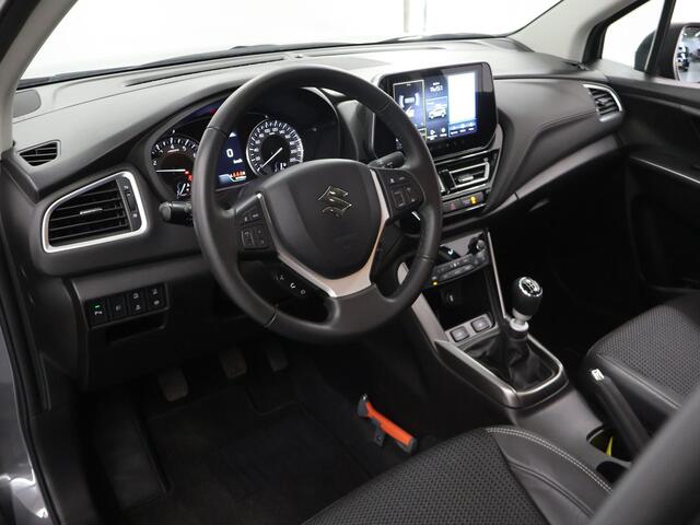 Suzuki S-Cross 1.4 Boosterjet Style Smart Hybrid | Navigatie | Cruise Control Adaptief | 360° Camera | LED | DAB | Climate Control | Stoelverwarming | Rijhulpsysteem | Apple Carplay/Android Auto | Keyless Entry/Go |