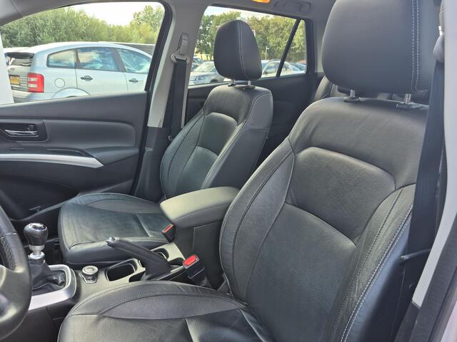Suzuki S-Cross 1.4 Boosterjet AllGrip High Executive 4WD Panorama, Leder