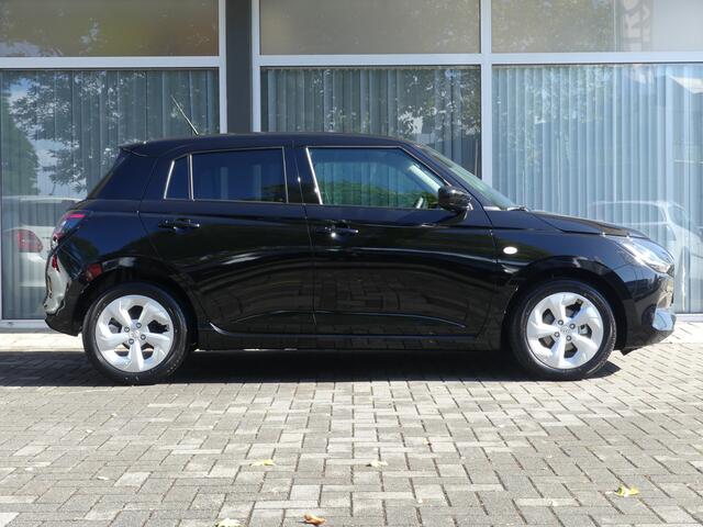 Suzuki SWIFT 1.2 Select Smart Hybrid NIEUW! Navigatie via Applecarpl./Andr. Auto, CruiseControl Adaptief, 6 jaar Fabrieksgarantie