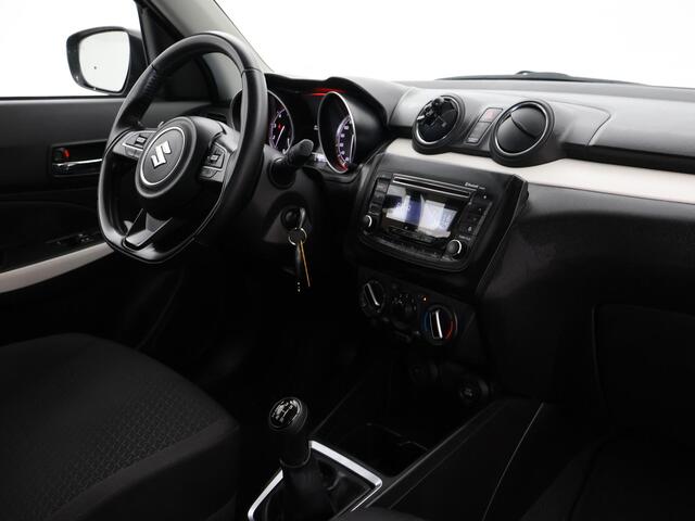 Suzuki SWIFT 1.2 COMFORT SMART HYBRID + ADAPTIVE CRUISE / LED / AIRCO