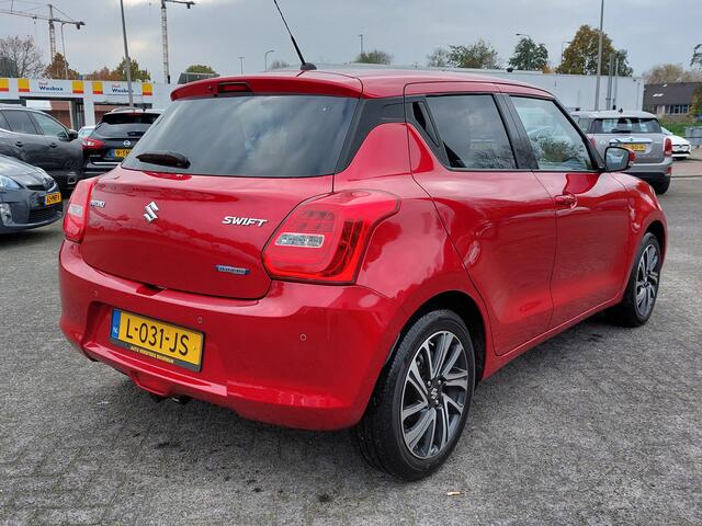 Suzuki SWIFT 1.2 83pk Style Smart Hybrid | Origineel NL | Navi + Apple Carplay+Android Auto | Clima | Adap. Cruise | Led Koplampen | Keyless Entry | Dodehoek+Rijstrooksensor | Privacy Glass | Trekhaak