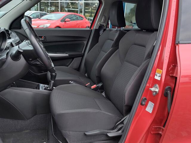 Suzuki SWIFT 1.2 83pk Style Smart Hybrid | Origineel NL | Navi + Apple Carplay+Android Auto | Clima | Adap. Cruise | Led Koplampen | Keyless Entry | Dodehoek+Rijstrooksensor | Privacy Glass | Trekhaak