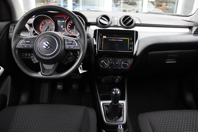 Suzuki SWIFT 1.2 83PK SELECT SMART HYBRID | APPLE CARPLAY/ANDROID AUTO | DAB+ RADIO | LICHTMETALEN VELGEN | ADAPTIVE CRUISE CONTROL | DODEHOEK DETECTIE | LED KOPLAMPEN | ACHTERUITRIJ CAMERA | GETINTE RUITEN | STOEL VERWARMING |