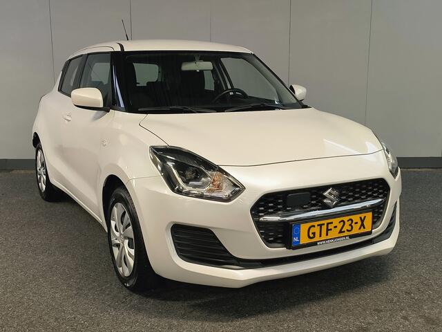 Suzuki SWIFT 1.2 Comfort Smart Hybrid uit 2021 Rijklaar + 12 maanden Bovag-garantie Henk Jongen Auto's in Helmond, al 50 jaar service zoals 't hoort!