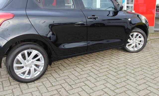 Suzuki SWIFT 1.2 Select Smart Hybrid | Cruise | Sensoren | Stoelverwarming |