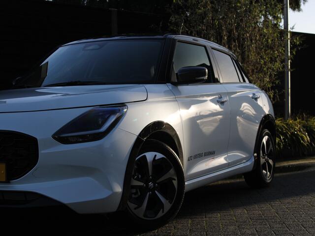 Suzuki SWIFT 1.2 Style 85PK Smart Hybrid CVT Automaat Two-Tone dak, Climate Control, Navigatie, Lichtmetalen velgen, Zwarte Wielkast randen