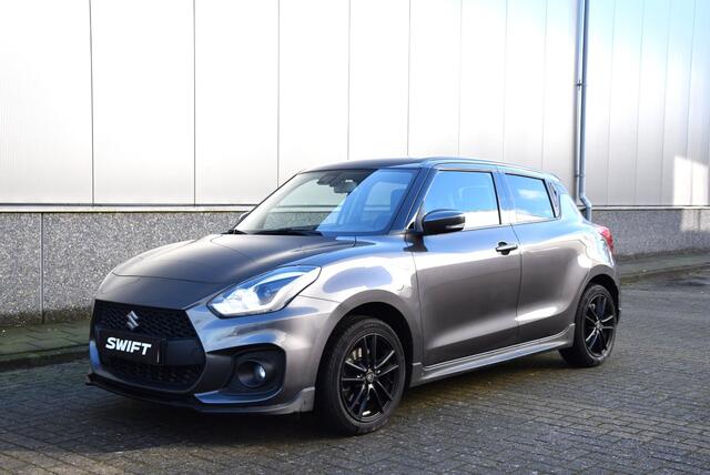 Suzuki SWIFT 1.4 Sport Smart Hybrid | Sport interieur | Zomer/-winterbanden set incl. velgen | Parkeerassistent |